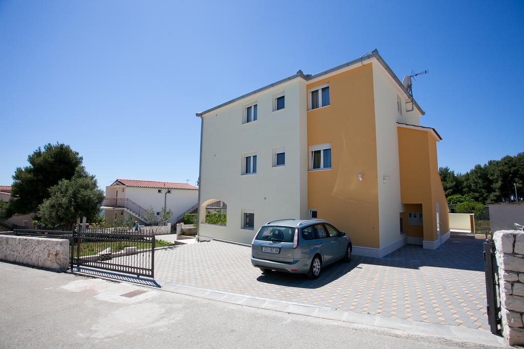 Apartments Medvid Trogir Eksteriør billede