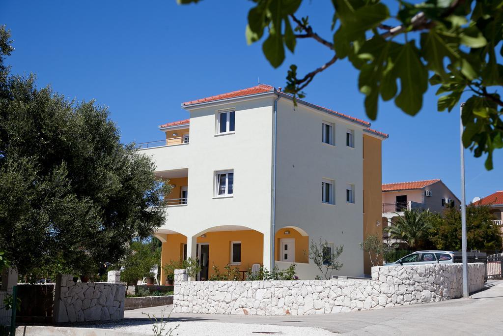 Apartments Medvid Trogir Eksteriør billede